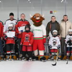 Праздник на льду Островца, посвященный неделе родительской любви